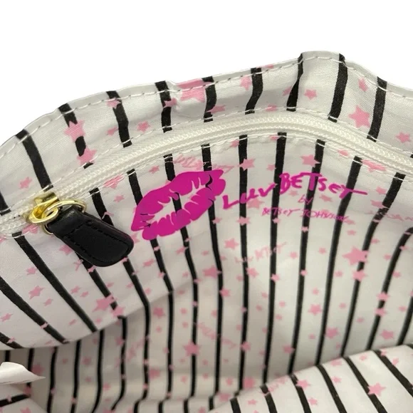 Betsey Johnson Luv Multicolor Bag Lips Kisses Crossbody Purse Cloud/Rainbow Tag - Picture 12 of 16